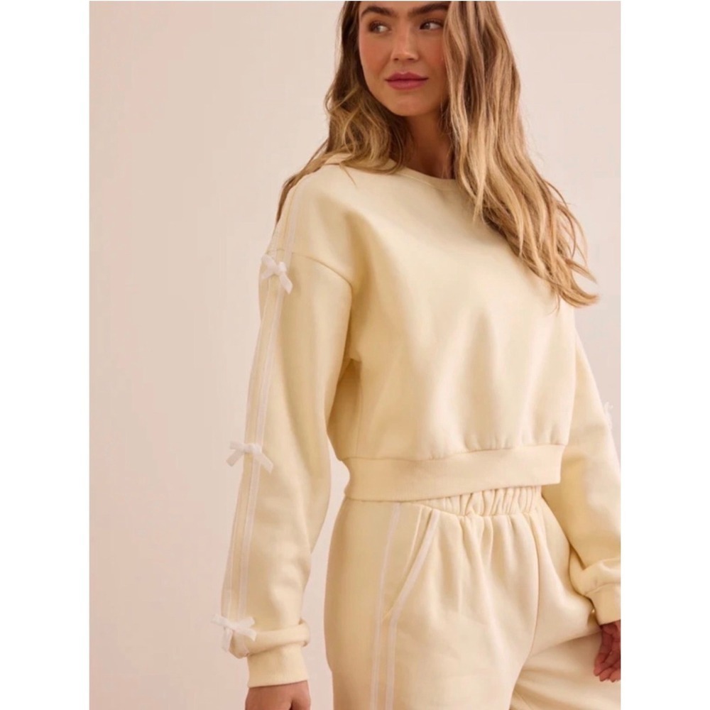 AS Revival Butter Yellow Cropped Bow Sleeve Crewneck Sweatshirt Size Medium